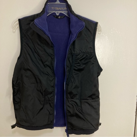 Columbia Winter Fleece Purple and Black Vest with Adjustable Waist - Picture 12 of 13